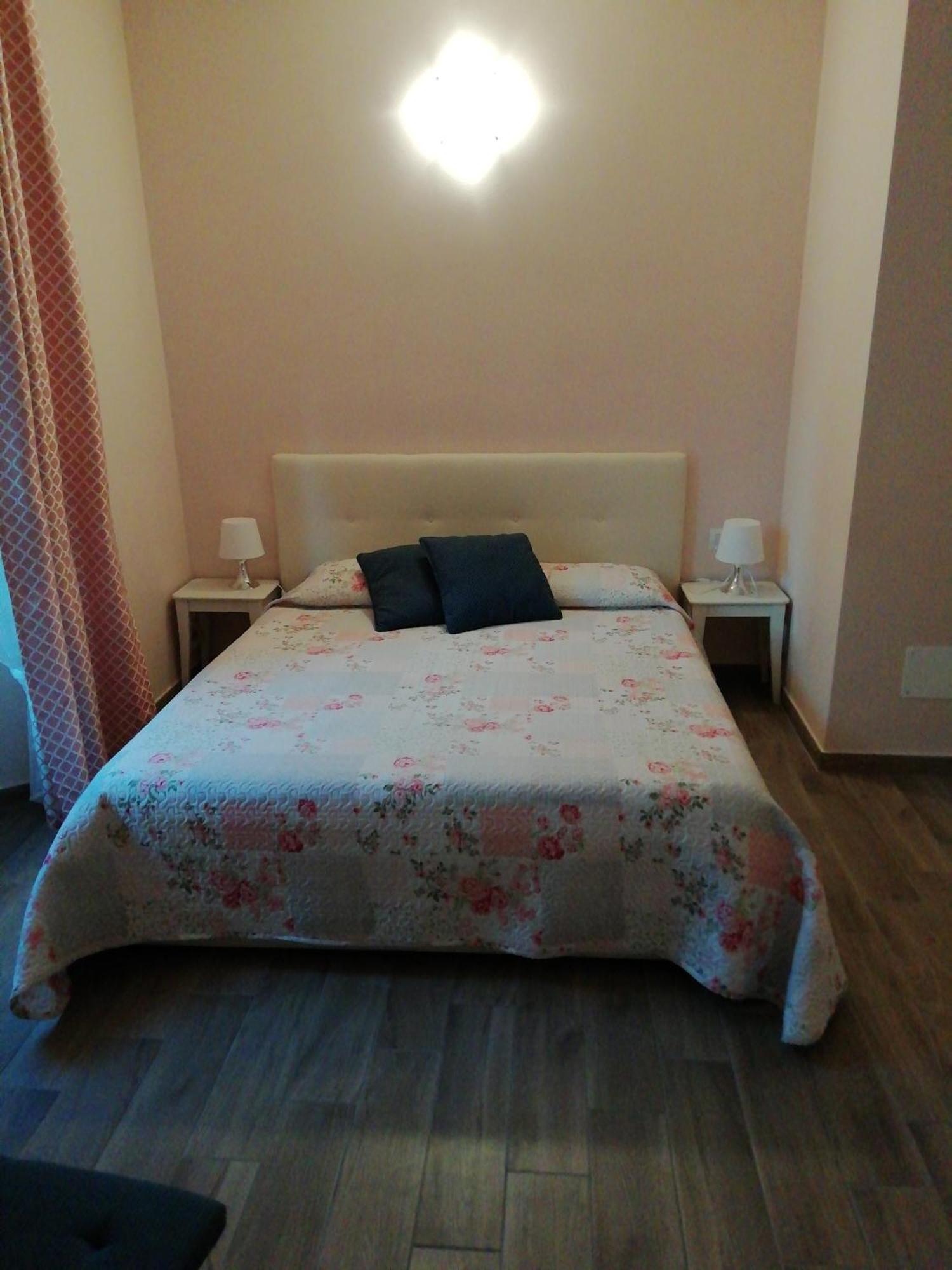 Hotel El Doorado à Dorio Chambre photo